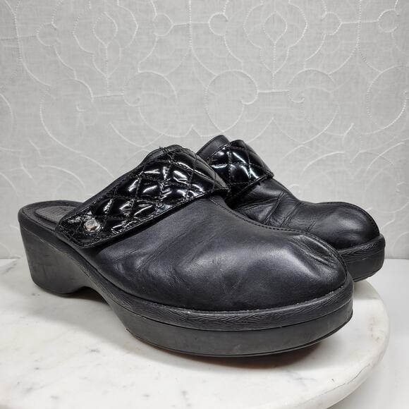 Crocs Cobbler Mules Womens 11 Black Quilted Patent Leather Platform Clogs Work - Picture 4 of 16